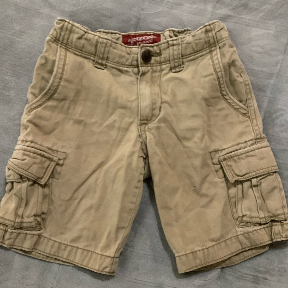 Arizona jean co. khaki shorts boys size 7 regular